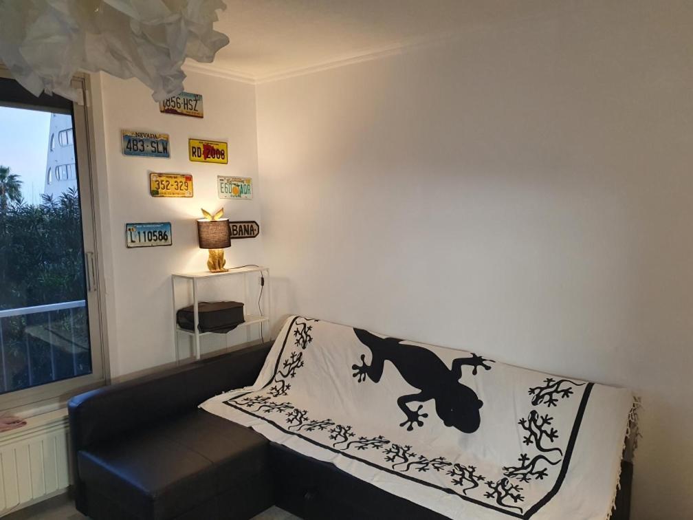 Joli Studio, Pyramide, Parking Apartment